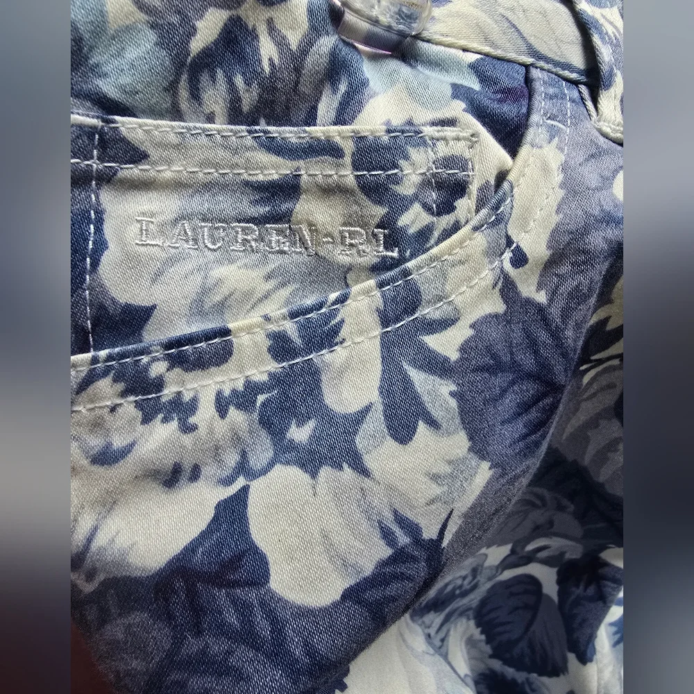 Lauren Ralph Lauren Blue and White Floral Pants - Picture 4 of 11
